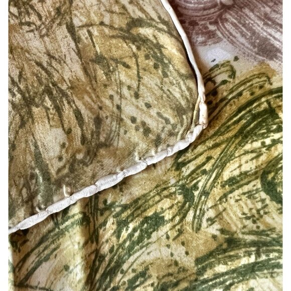 Silk Scarf 30" x 30" Abstract Red Floral & Green Design Rolled Hem - Picture 4 of 7